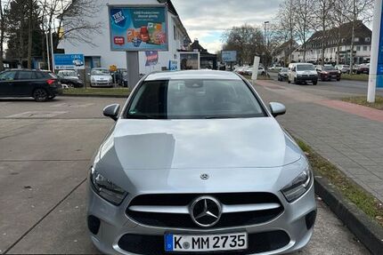 Mercedes-Benz A 180 130.000 km 17.500 &euro; Köln 51109