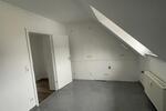 Dachgeschoßwohnung Solingen Aufderhöhe - 2 Zimmer, 70 m&sup2;, 560&euro; | Angebot:25606599