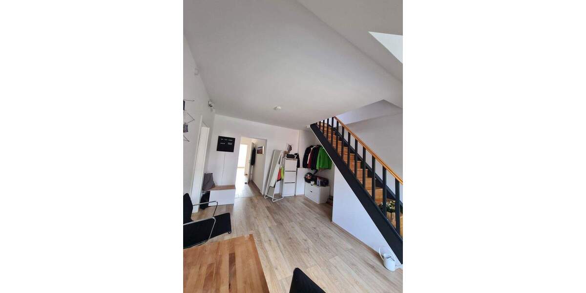 Etagenwohnung Düsseldorf Pempelfort - 4 Zimmer, 95 m&sup2;, 1.300&euro; | Angebot:25846216