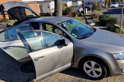 Skoda Octavia 127.000 km 9.900 &euro; Pulheim 50259
