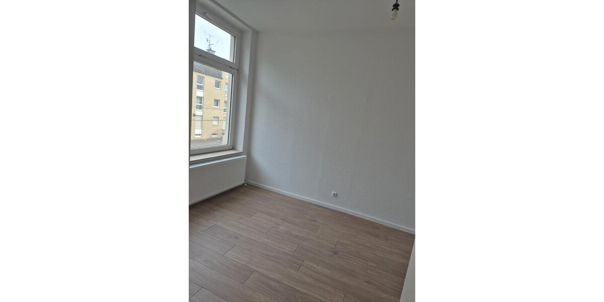 Etagenwohnung Solingen Mitte - 5 Zimmer, 116 m&sup2;, 1.100&euro; | Angebot:26648947