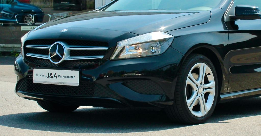 Mercedes-Benz A 180 100.000 km 11.390 &euro; Düsseldorf 40625