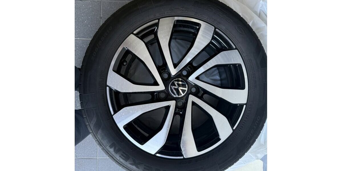 VW GOLF VIII 2.0 TDI Active +Ambiente+CarPlay+Navi+ 71.775 km 21.444 &euro; Meerbusch 40667