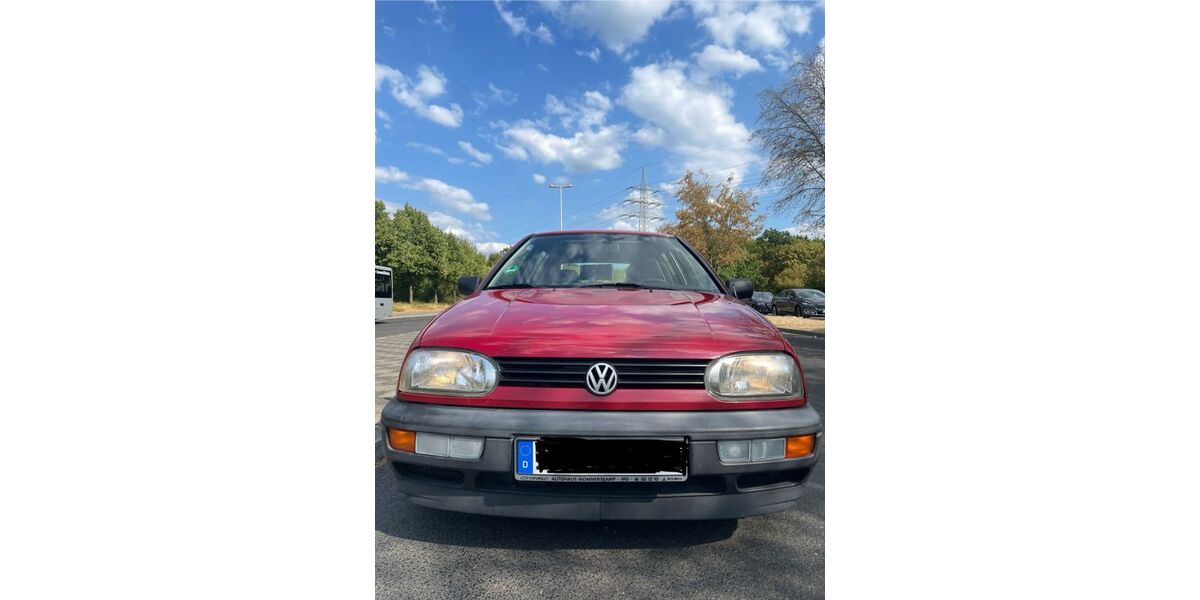 VW Golf 158.000 km 1.799 &euro; Düsseldorf 40591