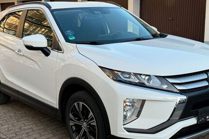Mitsubishi Eclipse Cross 66.000 km 13.940 &euro; Düsseldorf 40468