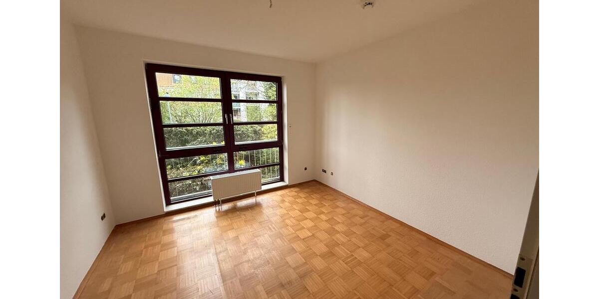 Erdgeschoßwohnung Wülfrath - 3 Zimmer, 100 m&sup2;, 1.050&euro; | Angebot:26025042