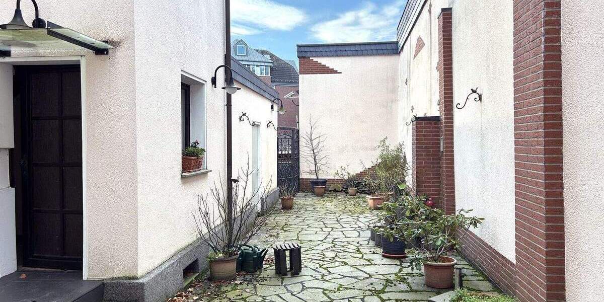 Reihenendhaus Solingen Solingen-Mitte - 7 Zimmer, 145 m&sup2;, 335.000&euro; | Angebot:25674243