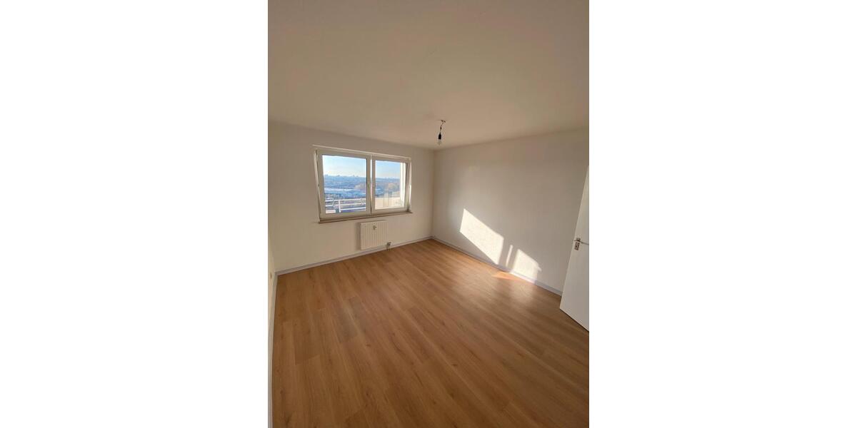 Etagenwohnung Köln Mülheim - 3 Zimmer, 92 m&sup2;, 1.350&euro; | Angebot:26020408