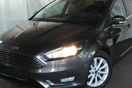 Ford Focus TITANIUM NAVI KLIMAAUTOMATIK EINPARKHILFE 134.288 km 7.798 &euro; Köln 50858