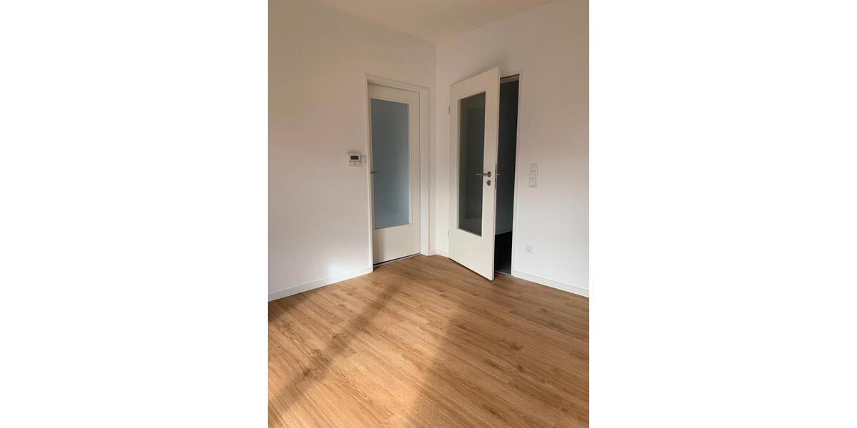 Erdgeschoßwohnung Bergisch Gladbach Paffrath - 2 Zimmer, 69 m&sup2;, 900&euro; | Angebot:26634221