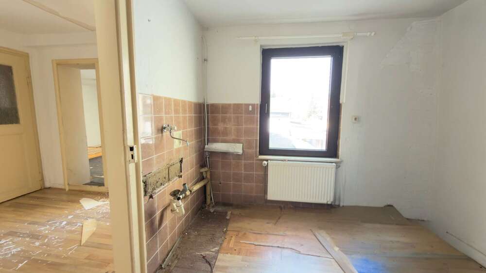 Wohn- und Geschäftshaus mit Baugenehmigung & Entwicklungspotenzial in 1A-Lage - Wohn- & Geschäftshaus Leverkusen Wiesdorf | Angebot:26579639