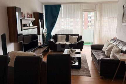 Wohnung Köln Rodenkirchen - 3 Zimmer, 82 m&sup2;, 165.000&euro; | Angebot:25853284