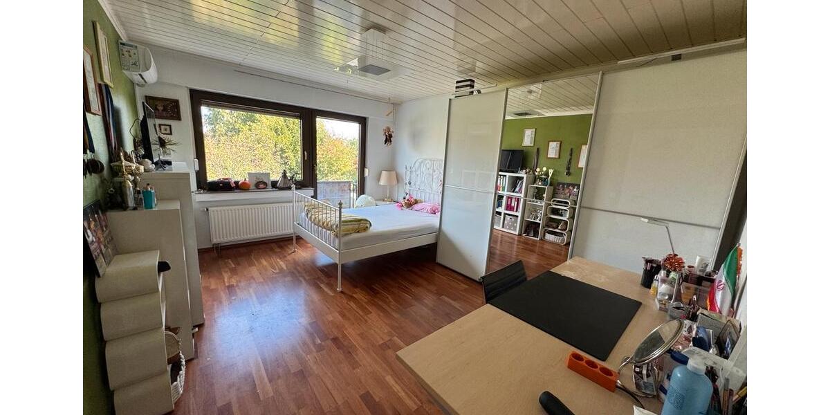 Einfamilienhaus Willich - 5 Zimmer, 430 m&sup2;, 2.800&euro; | Angebot:26645782