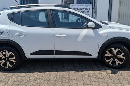 Dacia Sandero 22.500 km 13.000 &euro; Düsseldorf 40472