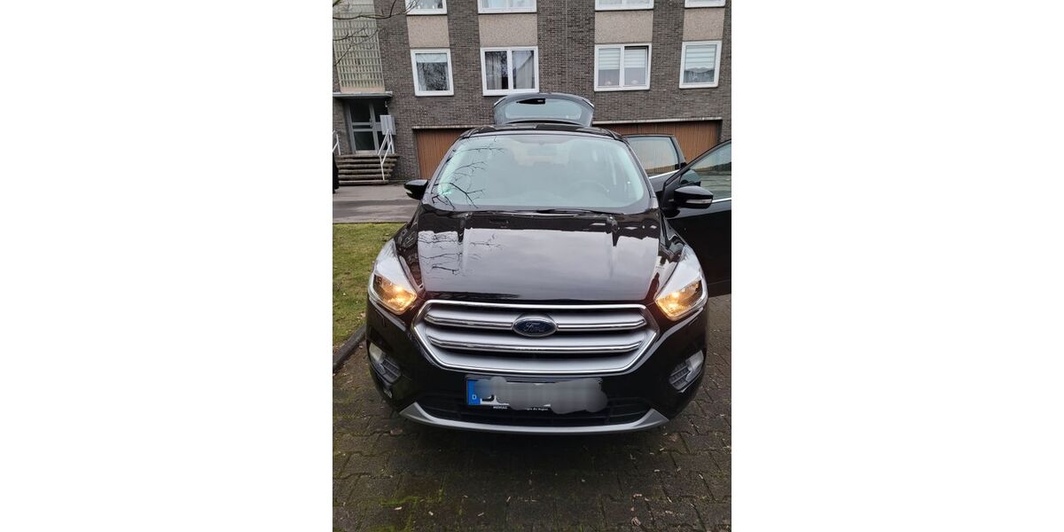 Ford Kuga 57.000 km 12.499 &euro; Düsseldorf 40229