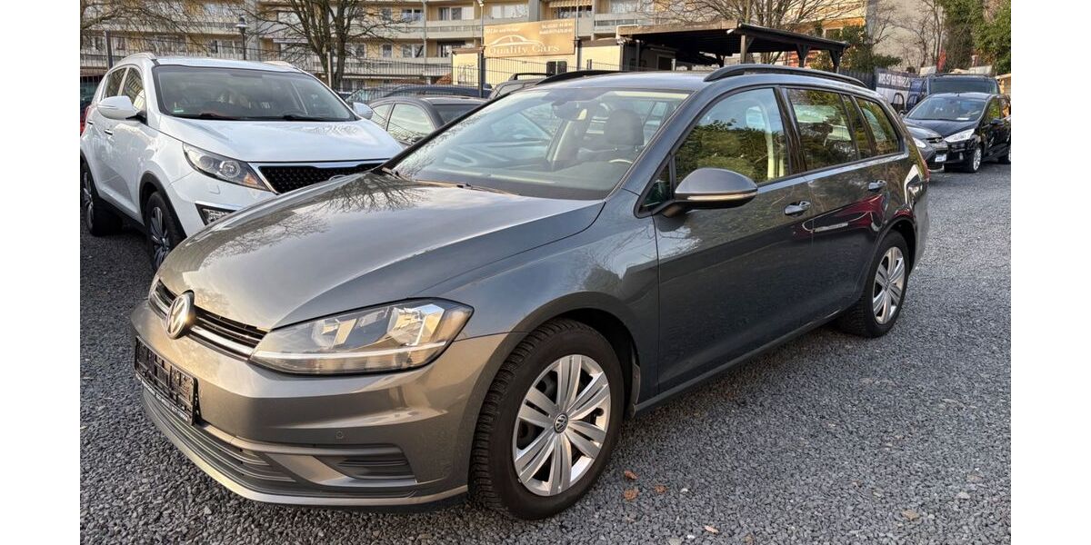 VW Golf 195.000 km 8.700 &euro; Bergisch Gladbach 51469
