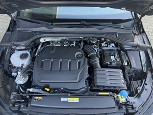 VW GOLF VIII 2.0 TDI Active +Ambiente+CarPlay+Navi+ 71.775 km 21.444 &euro; Meerbusch 40667