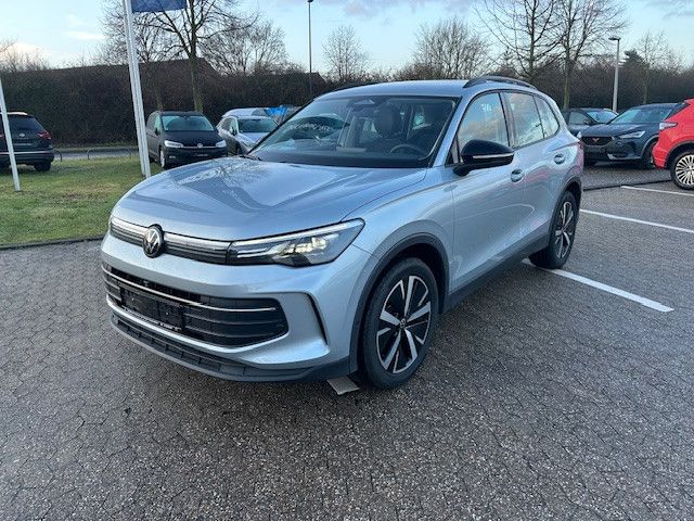 VW Tiguan 6.961 km 36.600 &euro; Düsseldorf 40472