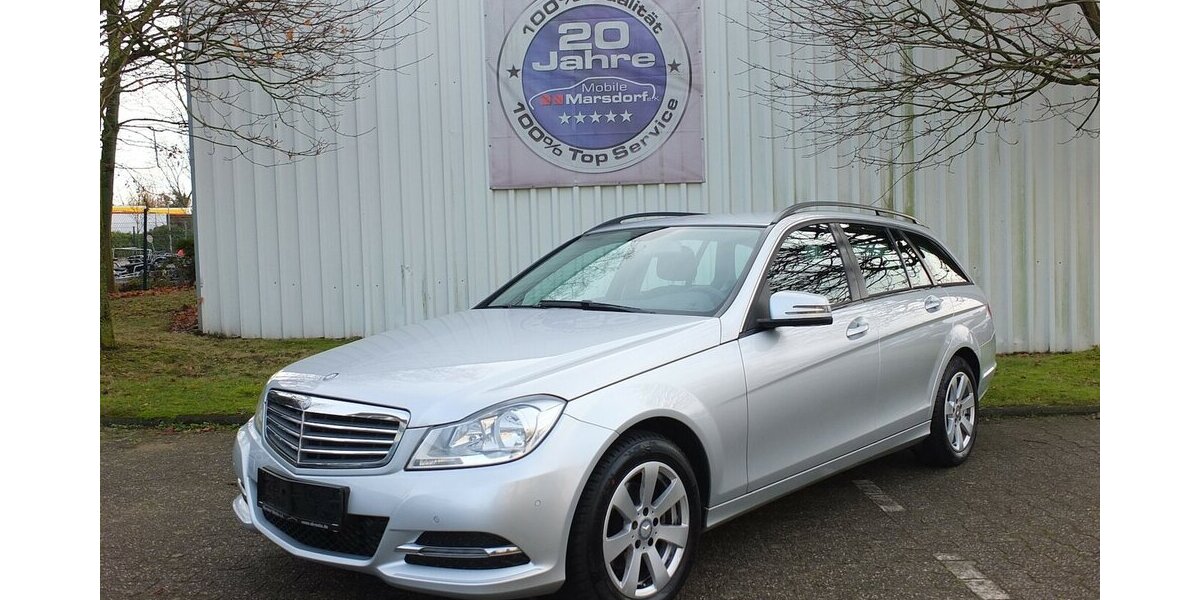 Mercedes-Benz C 180 T CGI BE AUTOM NAVI AHK PARCTRONIC SHZ 149.785 km 11.908 &euro; Köln 50858