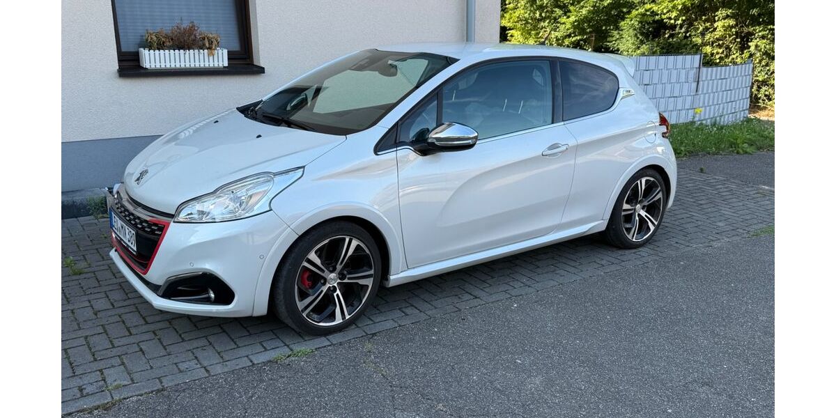 Peugeot 208 100.500 km 8.888 &euro; Leverkusen 51377