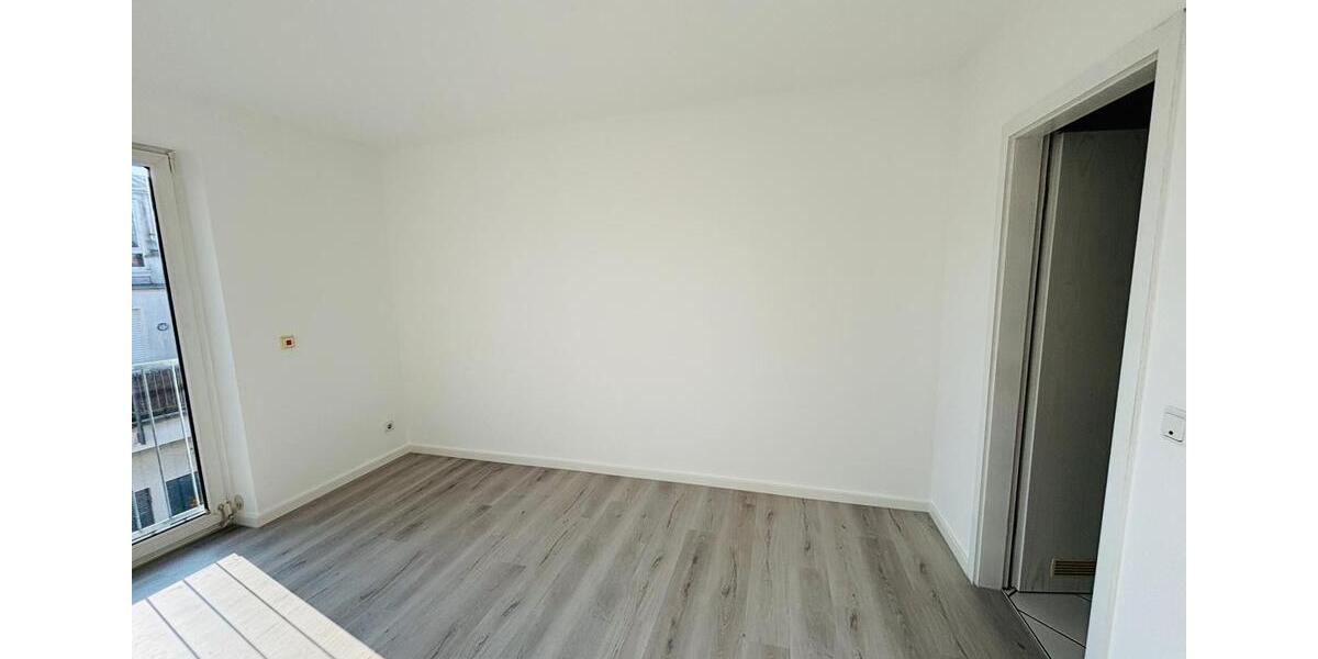 Etagenwohnung Köln Mülheim - 2 Zimmer, 78 m&sup2;, 1.500&euro; | Angebot:25981160