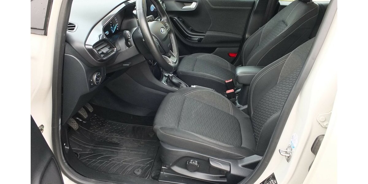 Ford Puma TITANIUM ECO BOOST NAVI PDC BLUETOOTH 107.845 km 14.704 &euro; Köln 50858