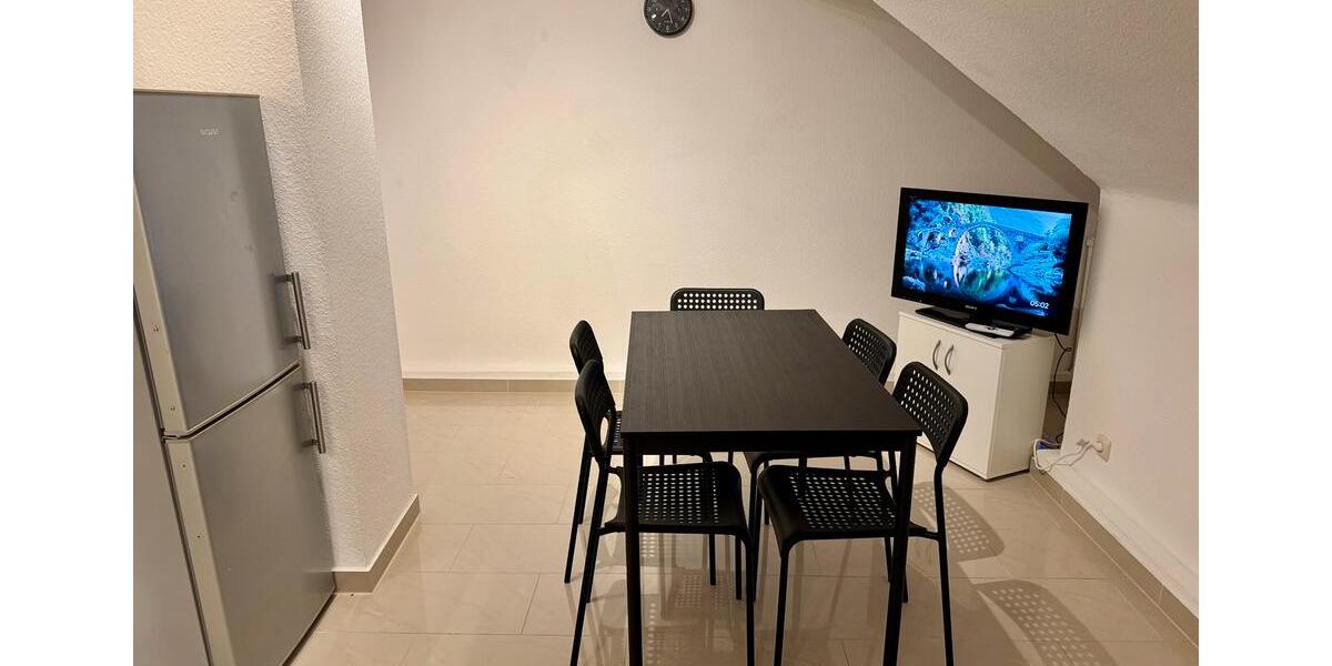 Dachgeschoßwohnung Solingen - 2 Zimmer, 60 m&sup2;, 15&euro; | Angebot:26702207