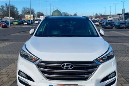 Hyundai TUCSON 148.741 km 18.200 &euro; Neuss 41462