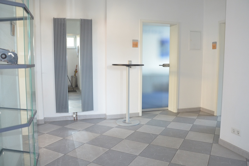 Repräsentative Büroräume in stilvoller Stadtvilla! - Gewerbeobjekt Wülfrath Nord | Angebot:21357759