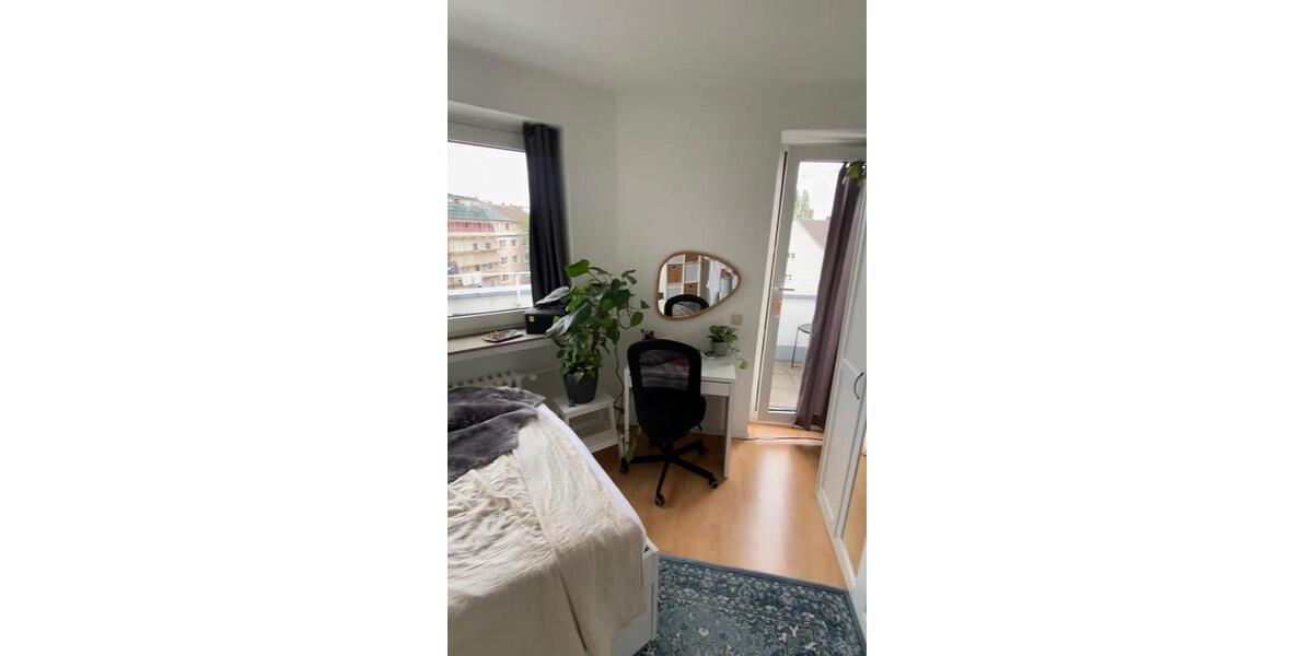 Dachgeschoßwohnung Köln Lindenthal - 1 Zimmer, 15 m&sup2;, 430&euro; | Angebot:26033837