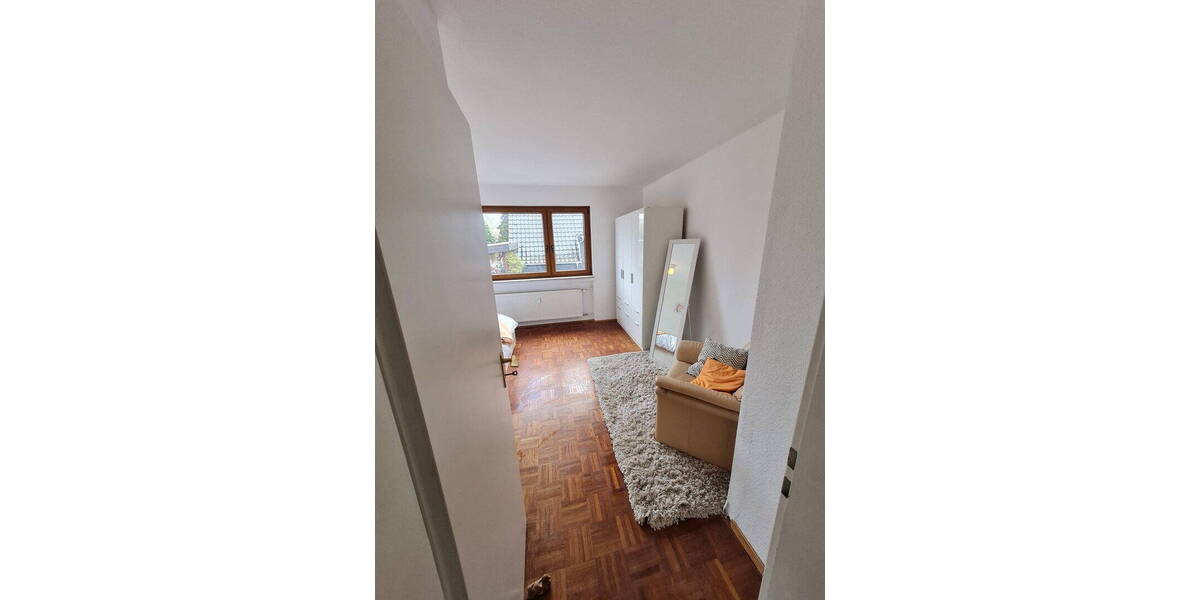 Etagenwohnung Bergisch Gladbach Gronau - 2 Zimmer, 70 m&sup2;, 970&euro; | Angebot:26033070