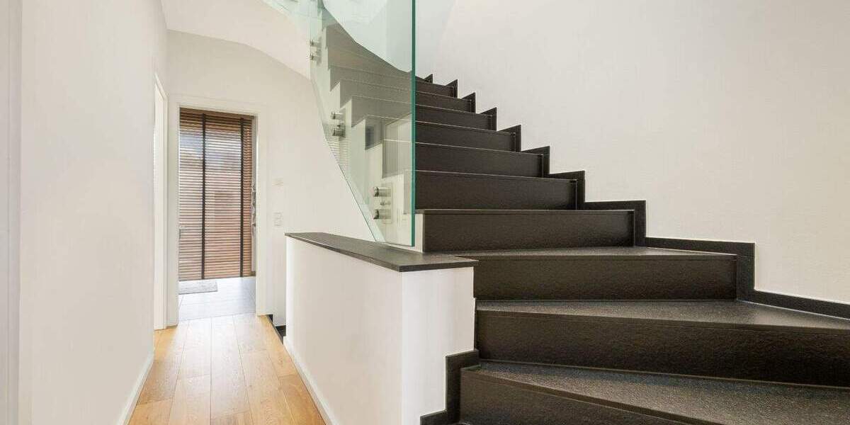 Einfamilienhaus Düsseldorf Mörsenbroich - 5 Zimmer, 221 m&sup2;, 1.990.000&euro; | Angebot:25929371