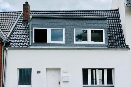 Haus Köln Chorweiler - 4 Zimmer, 101 m&sup2;, 1.600&euro; | Angebot:26658912