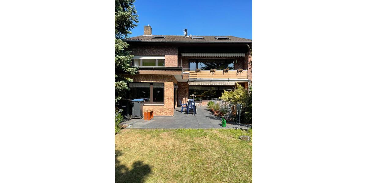 Dachgeschoßwohnung Grevenbroich - 2.5 Zimmer, 96 m&sup2;, 720&euro; | Angebot:25057385