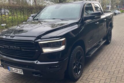 Dodge RAM 114.000 km 35.900 &euro; Köln 50858