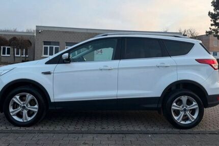 Ford Kuga 143.200 km 10.300 &euro; Köln 51149