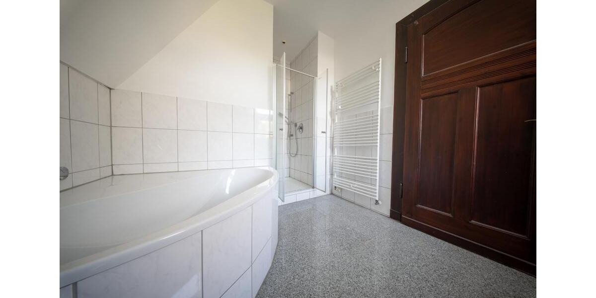 Etagenwohnung Solingen Burg - 2.5 Zimmer, 88 m&sup2;, 950&euro; | Angebot:25965198