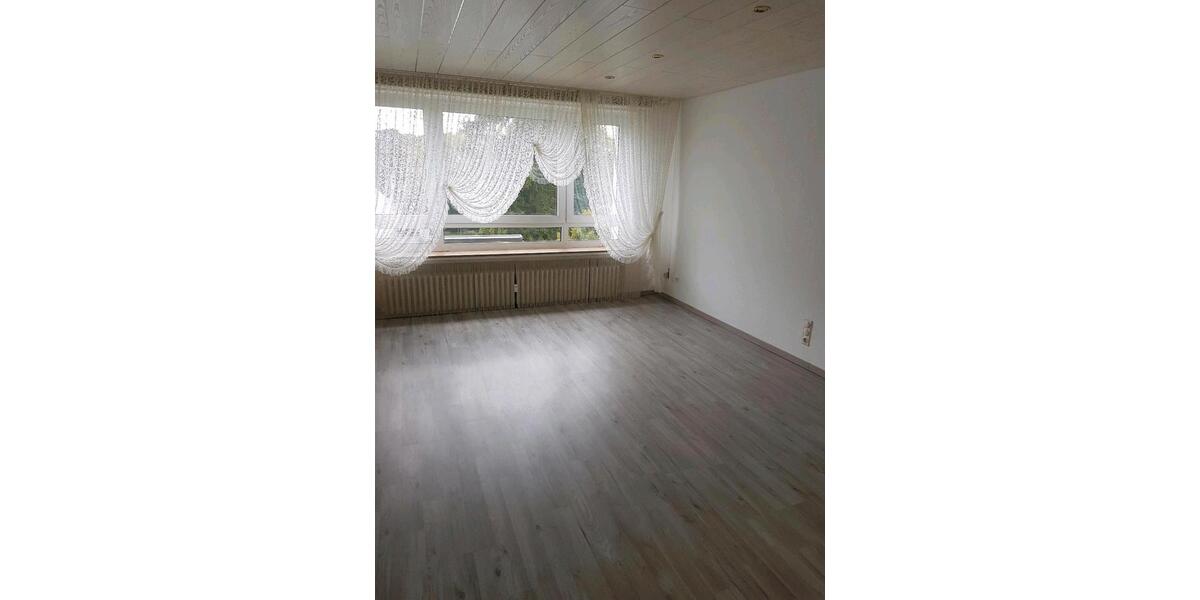 Etagenwohnung Solingen Wald - 3 Zimmer, 83 m&sup2;, 800&euro; | Angebot:26335365