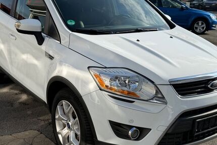 Ford Kuga 156.961 km 7.490 &euro; Düsseldorf 40231