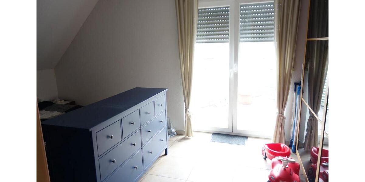 Etagenwohnung Dormagen Broich - 2.5 Zimmer, 86 m&sup2;, 1.150&euro; | Angebot:26228270
