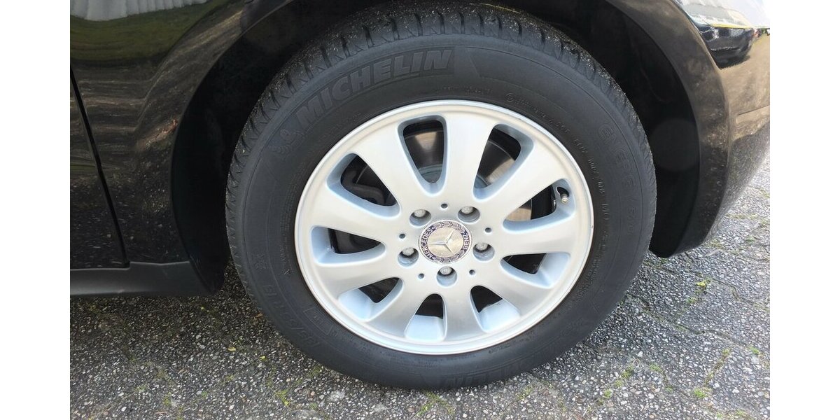 Mercedes-Benz A 160 KLIMAANLAGE SITZHEIZUNG orig 79.855 km ! 81.695 km 7.408 &euro; Köln 50858