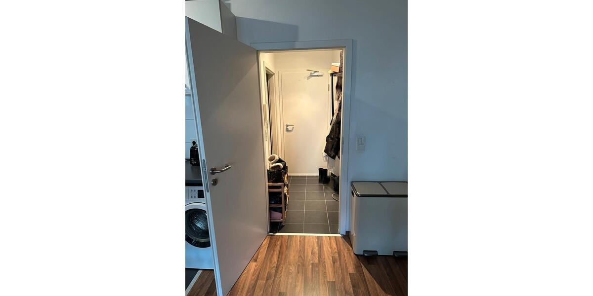 Etagenwohnung Düsseldorf Stadtbezirk 3 - 1 Zimmer, 47 m&sup2;, 910&euro; | Angebot:25383209