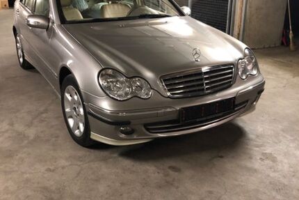 Mercedes-Benz C 200 119.910 km 7.300 &euro; Köln 51061