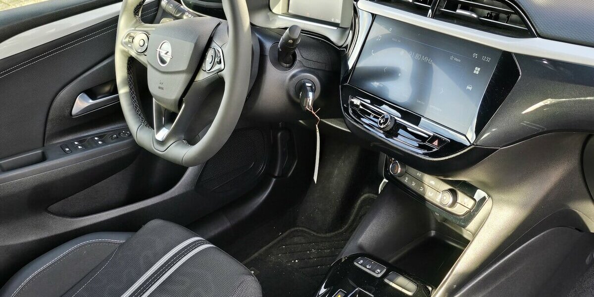 Opel Corsa GS Automatik|Winterpaket|ACC|Kamera 18.555 km 18.550 &euro; Wermelskirchen 42929
