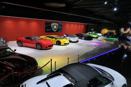 Land Rover Defender 61.884 km 82.980 &euro; Dormagen 41541