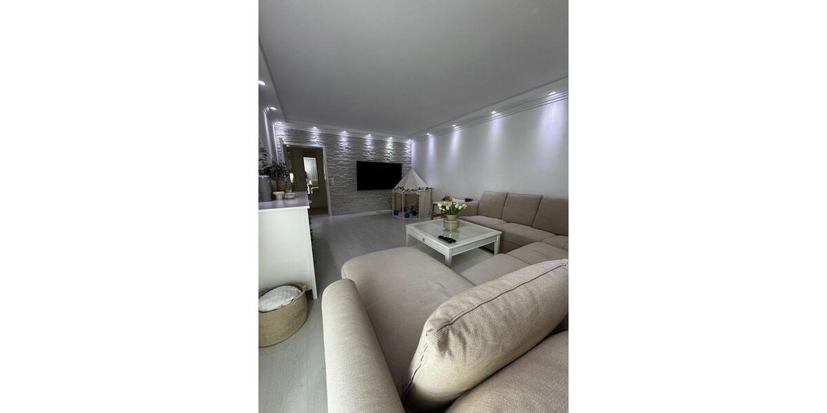 Etagenwohnung Köln Kalk - 2 Zimmer, 65 m&sup2;, 320.000&euro; | Angebot:26042358