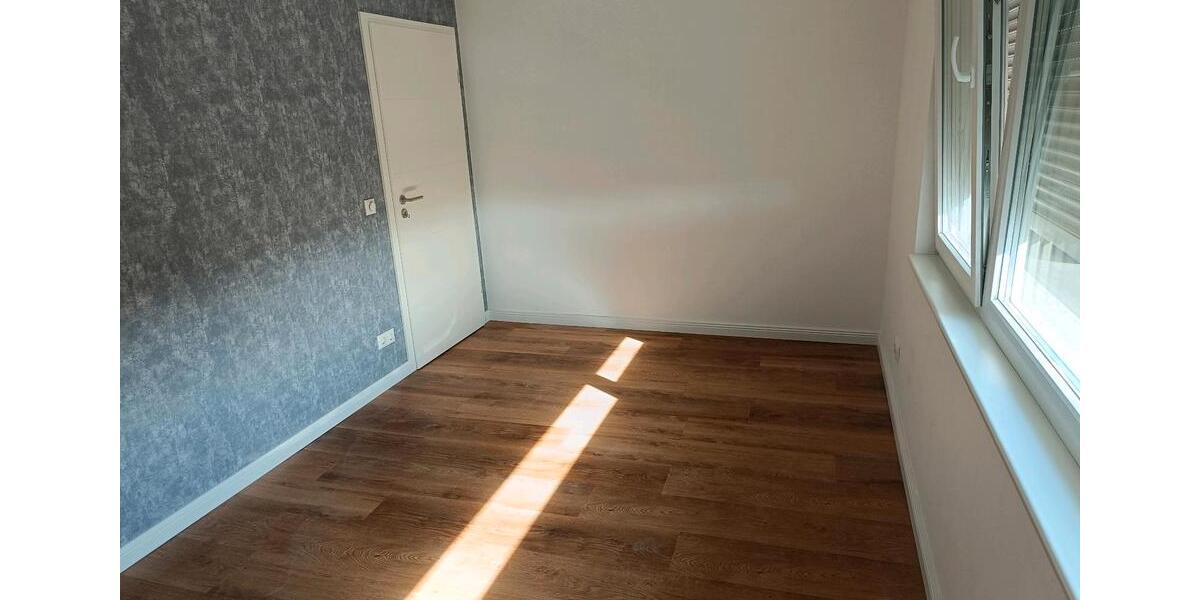 Erdgeschoßwohnung Rommerskirchen - 1 Zimmer, 64 m&sup2;, 820&euro; | Angebot:25892903