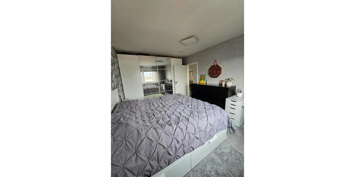 Etagenwohnung Ratingen Tiefenbroich - 3 Zimmer, 92 m&sup2;, 300.000&euro; | Angebot:26517243