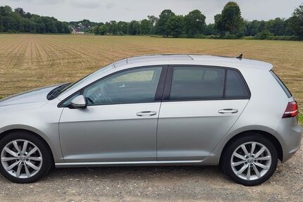 VW Golf 114.000 km 13.500 &euro; Leverkusen 51375