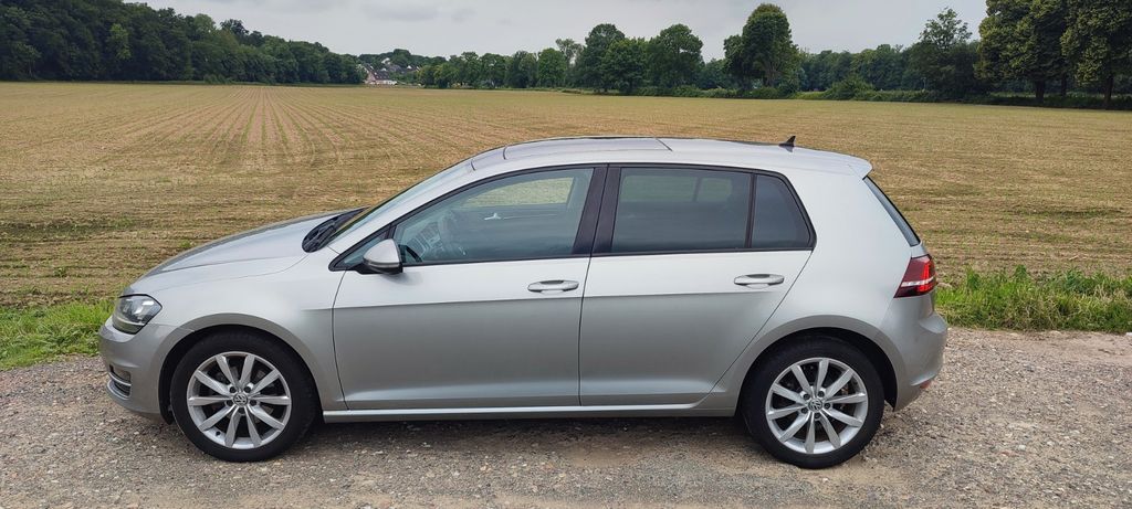 VW Golf 114.000 km 13.500 &euro; Leverkusen 51375